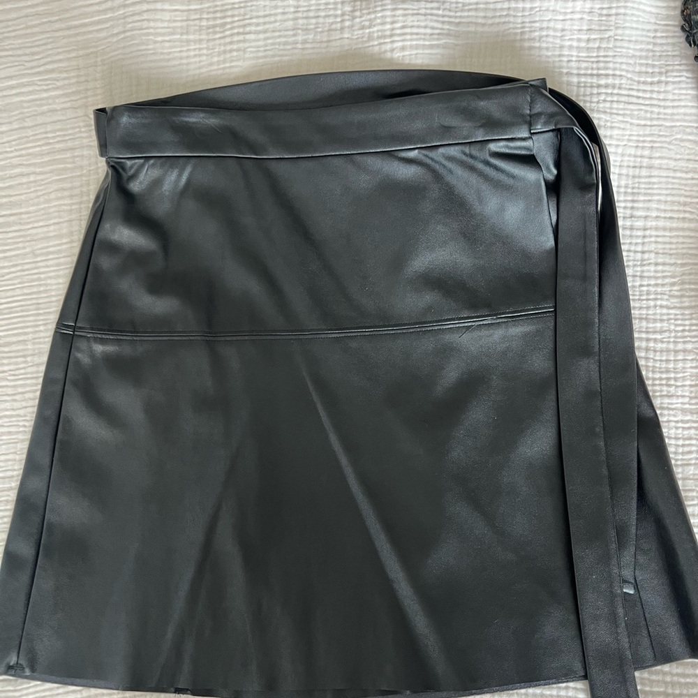 Wilfred Black Faux Leather Mini Skirt